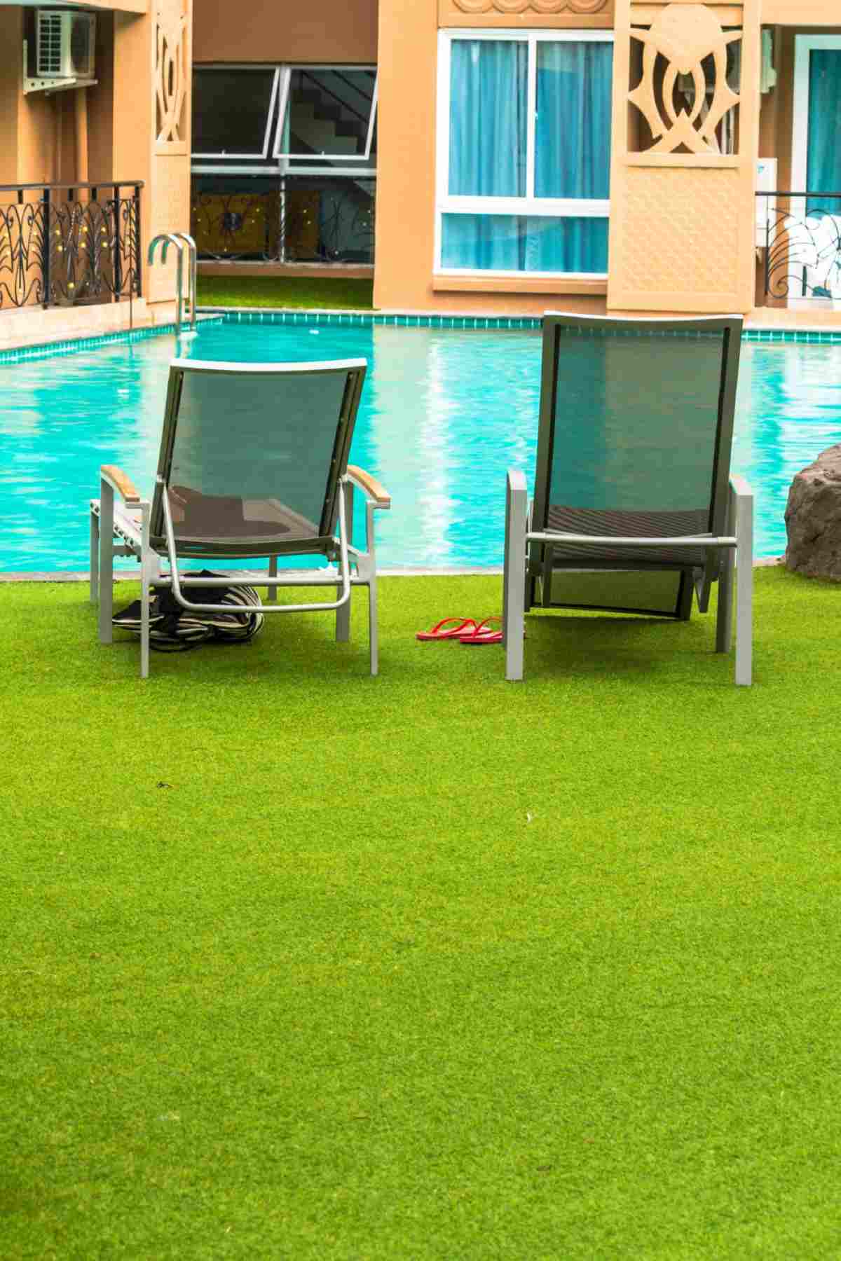 cesped artificial para piscinas